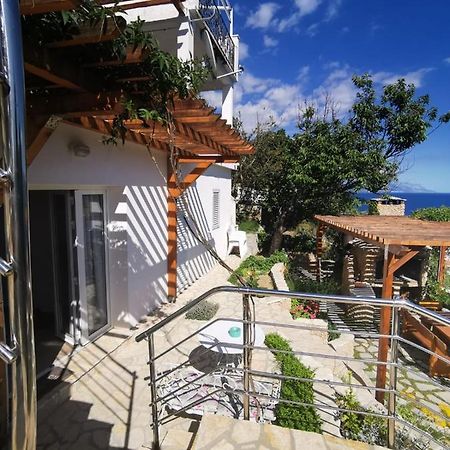 Apartments By The Sea Mimice, Omis - 14230 Экстерьер фото