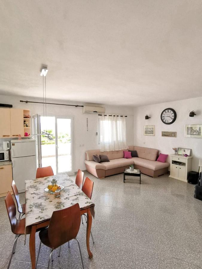 Apartments By The Sea Mimice, Omis - 14230 Экстерьер фото